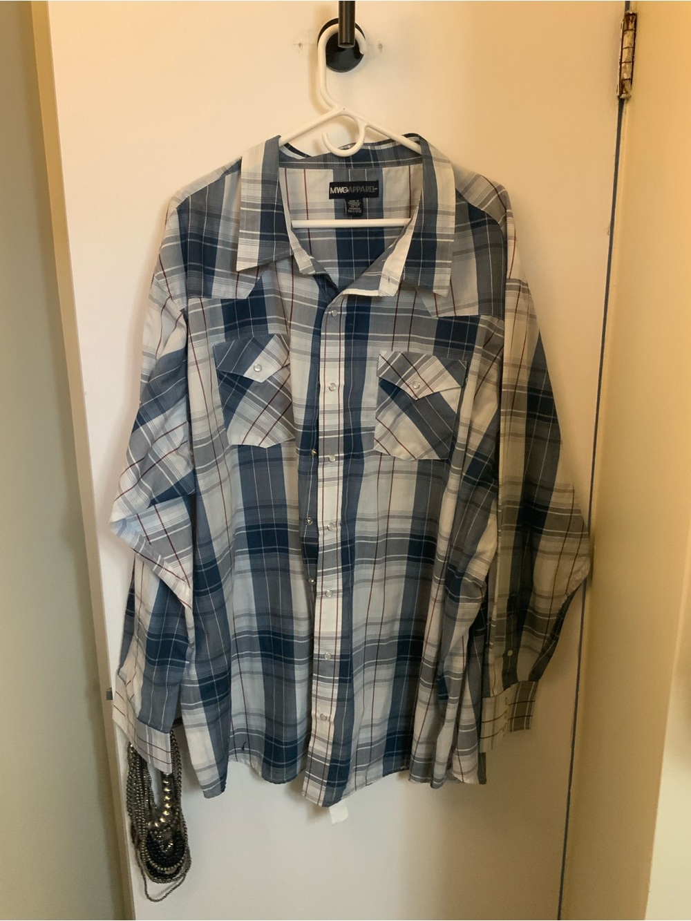 MWG Apparel Men's Blue Plaid Button-Down Shirt